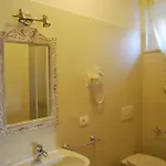 Bianca 4*