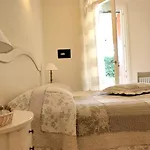 Oda ve Kahvaltı Bianca 4*