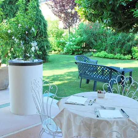 ベッド・アンド・ブレックファスト Bianca